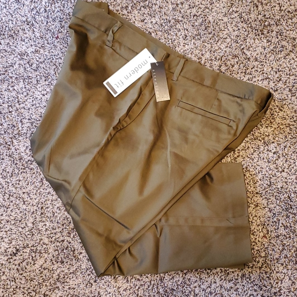 Attention modern fit mid rise olive green capris